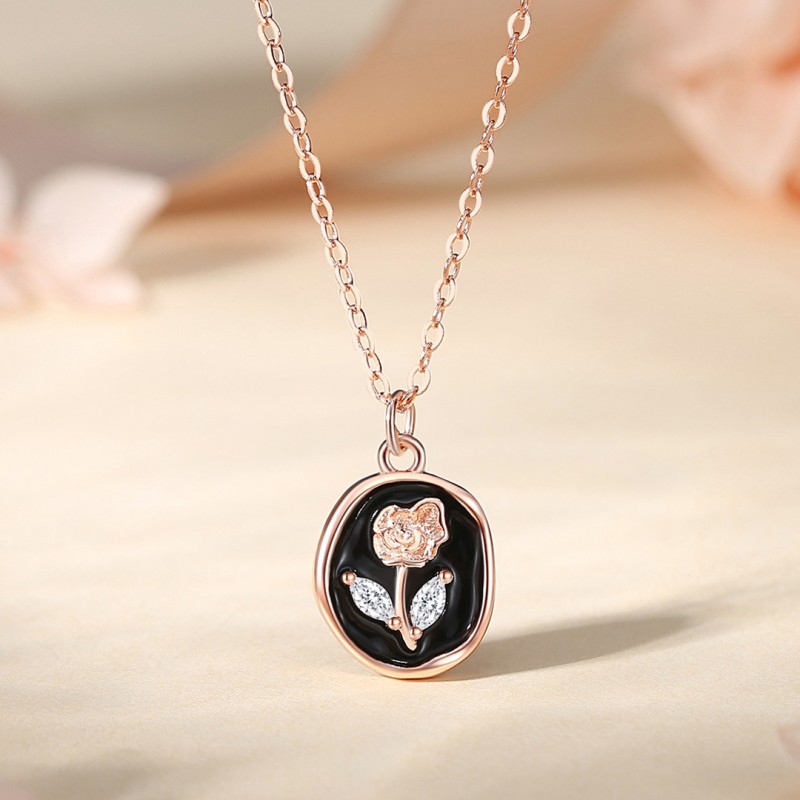 Rose Flower Round Pendant Necklace Retro